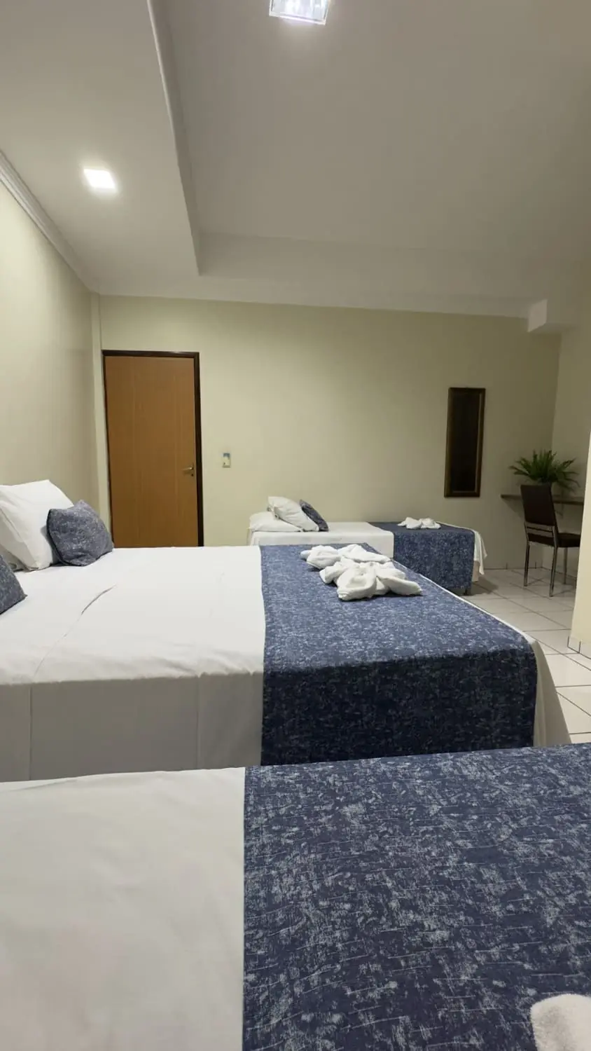 Apto Standard Triplo Família com cama de casal e duas camas de solteiro